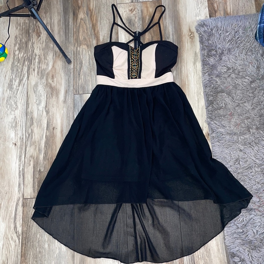 High-low dress with padding